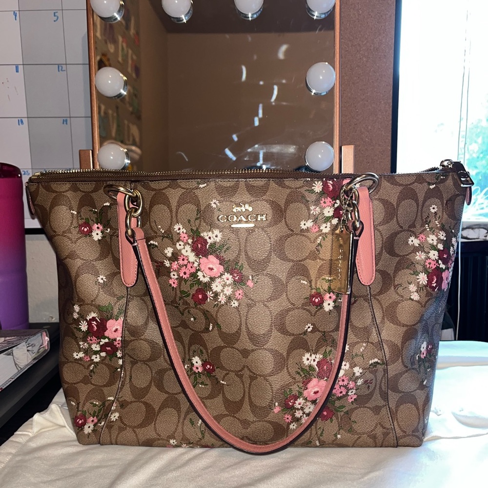 Coach tote